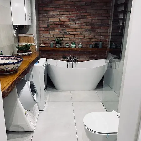 Apartament W Centrum Boleslawca 아파트 *